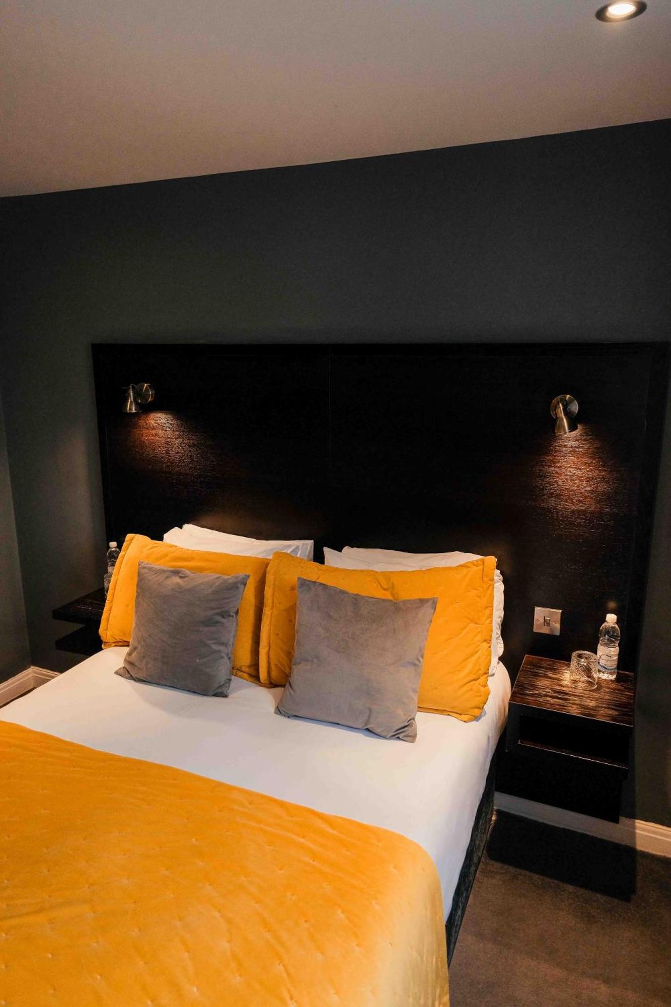 Hotel The Vicarage Holmes Chapel Esterno foto